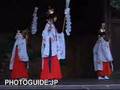 Shrine-maidens-danci