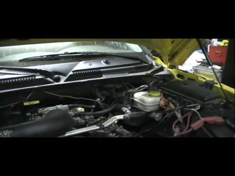 How to Replace the Engine Coolant on a 2006 Dodge Dakota