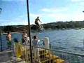 videos de met je crossfiets het water in