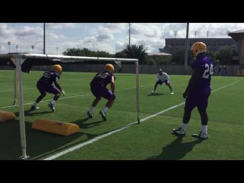 Video: LSU DC Dave Aranda Works With LB's During Practice