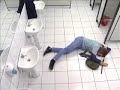 Curta - Short Film: Banheiro Fora de Uso