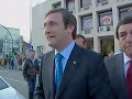 Ana Drago responde num tom certeiro a um deputado qualquer do PSD. Entretanto, Passos Coelho chama piegas às pessoas que se queixam, mesmo se estiverem a passar por grandes dificuldades, como é o conhecido caso do presidente Cavaco.