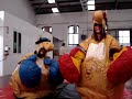 émilie et céline en kangourou émilie et céline en kangourou