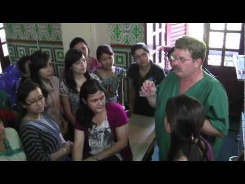 how to become a critical care rn