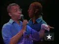 dudu nobre pede a paz em show no tom brasil.
confira no showlivre.com