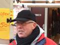 Albert Cuyp marktondernemer Dick zingt ik houd van jou mooi Amsterdam voor Zijderoutebus Promo 23 nov '08