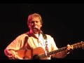 terry sylvester performs the classic hollies' hit bus stop, with james griffin and john ford coley.  this was recorded on night # 2 (november 03, 2001) of their three-night tour in canada in 2001.

please check out other videos from this series of concerts elsewhere on my channel.