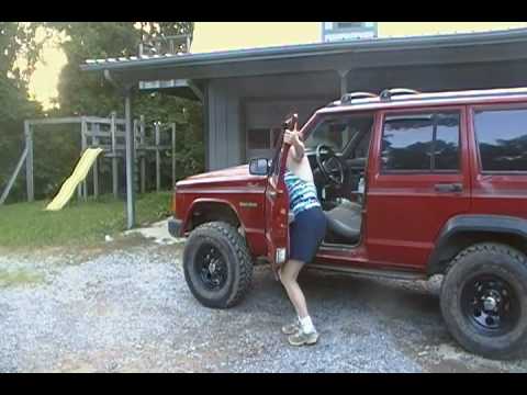 how to remove xj doors