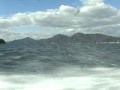 世界遺産 ｢宮島｣を見ながら海上をボートで走る