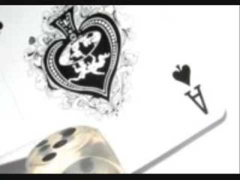 つないだ手にキスを