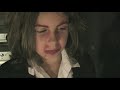 Un corto agobiante, realizado por el gato de escayola lleno de rencor.Dos almas encerradas en muñecas por una madre que sabe, que si salen de la habitación, sus almas se perderan en la luz.Chemo Limo - Regina Spektor (ILOVEREGINA).