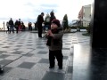 Vidéos Bébé : Un Bébé danse sur une musique entrainante