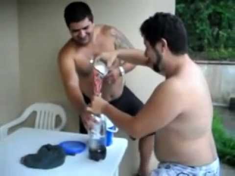 Coca Cola + cloro para piscina