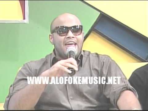 LR Da un preview de su nuevo tema en programa de Santiago