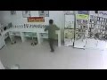 Video: Stealing A Cell Phone From The Store Fail