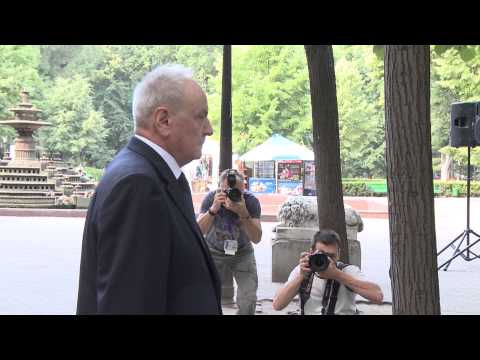 Președintele Nicolae Timofti a participat la o acțiune de comemorare a poetului Mihai Eminescu