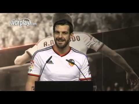 Valencia CF: Highlights presentación Álvaro Negredo