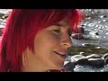 Vidéoclip de l'artiste Carolyne Jomphe.( http://www.carolynejomphe.qc.ca ) Vidéoclip -Carolyne Jomphe est née à Havre Saint-Pierre, un village acadien de la Côte-Nord de l'estuaire du fleuve Saint-Laurent, au Québec. Auteur, compositeur et interprète, elle chante fièrement ses racines, ses valeurs, son attachement à sa culture et à la francophonie. Elle est une jeune femme particulièrement énergique, dynamique, et possédant un étonnant et chaleureux sens de l'humour !(Pour commander l'album: info@distributionszak.com )