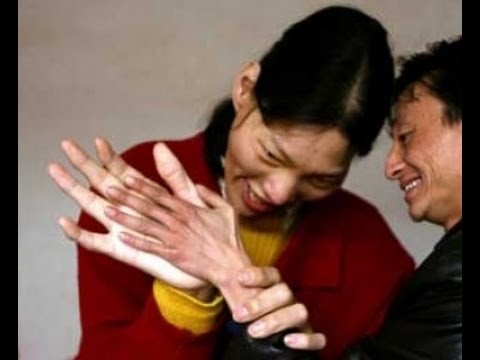 defen - FUE UNA DE LAS MUJERES MÁS ALTAS DEL MUNDO. Yao Defen, 2,33 metros de altura. Impresionante. ≡≡≡≡≡≡≡≡≡≡≡≡≡≡≡≡≡≡≡≡≡≡≡≡≡≡≡≡≡≡≡≡≡≡≡≡≡≡≡≡≡≡≡≡≡≡≡≡≡...