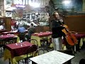 el gran artista ernst reijseger improvisa con su cello en el famoso y ultimo bodegon de buenos aires 