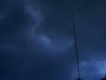 Donkere lucht met omweer pakt samen Donkere lucht met omweer pakt samen