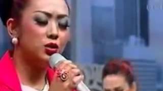 â–¶ Soimah Nyanyi Bidadari Surga Ku Lagu Kenangan Ustad Uje & Pipik Dian Irawati   YouTube