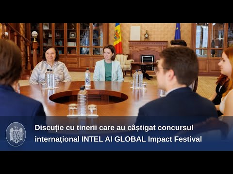 Președinta Maia Sandu a discutat cu elevii și studenții care au câștigat concursul internațional INTEL AI GLOBAL Impact Festival