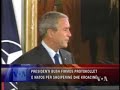 Bush firmos protokollin p�r Shqip�rin�