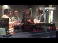 nella puntata speciale come se fosse bob, bob sinclar si mette alla prova interpretando brad pitt nello spot di chanel n�5, banderas nella pubblicit� del mul...
