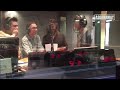 nella puntata speciale come se fosse bob, bob sinclar si mette alla prova interpretando brad pitt nello spot di chanel n�5, banderas nella pubblicit� del mul...