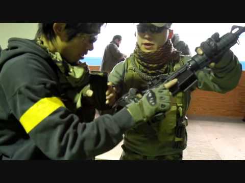 ebb - 2011年1月23日、埼玉県トリガートークで開催されたTOP M4A1 EBB(電動ライブカートエアガン)の発売直前実射会.
