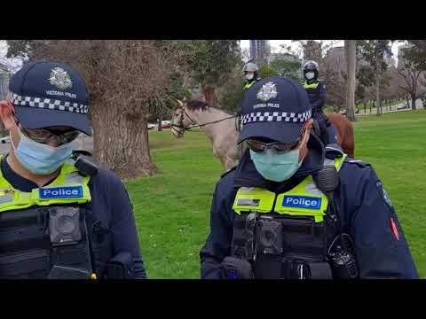 Tak się kończy obecnie wyjście do parku w Australii.