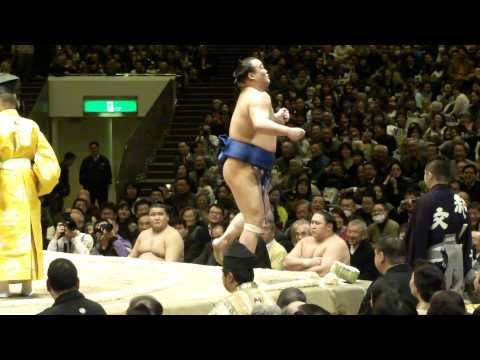 高見盛パフォーマンス 2011初場所7日目 若の里戦