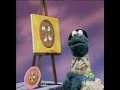 Sesame Street - Cookie Monster paints