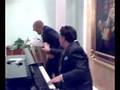 videos de ALLA FINE DI UN MATRIMONIO SI E' ALLA FRUTTA