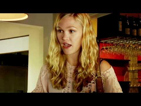 Julia Stiles