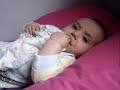 Gustavo (4 meses) chupando o paninho! Gustavo (4 meses) chupando o paninho!