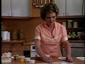 Impressing a Pattern Onto Your Cake and Brush Embroidery