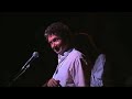 merveilleux mariage entre un trio jazz, un sampler et le didgeridoo aborig�ne, ce disque est une vraie r�ussite. et la musique de miles davis, celle de ses incursions seventies dans le rock'n roll et l'�lectricit�, sonne magistralement dans cet opus enregistr� en public � fay sur lignon, petit village du massif central.