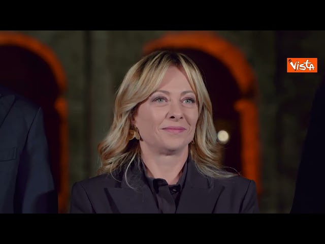 Colosseo illuminato col tricolore per riconoscimento Cucina Italiana come Patrimonio Unesco