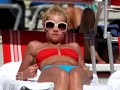 E Discusses the Looks of Elisha Cuthbert