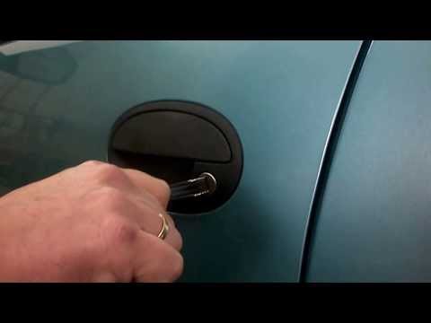 how to change corsa c door lock