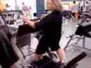 big dom fait son leg press 820 lbs à 15 ans