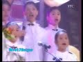 a choir sings 