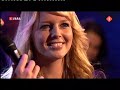 De cast van Disney Sing a long in het programma Lieve Paul