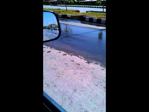 Diesel rur gya road pe....