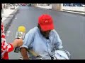 Me Estoy Yendo Por La Banqueta (Original)