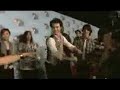 Kevin Jonas is a sexy beast!!