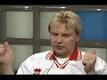 Lauri Karhuvaara kännissä