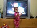 Estella bailando
